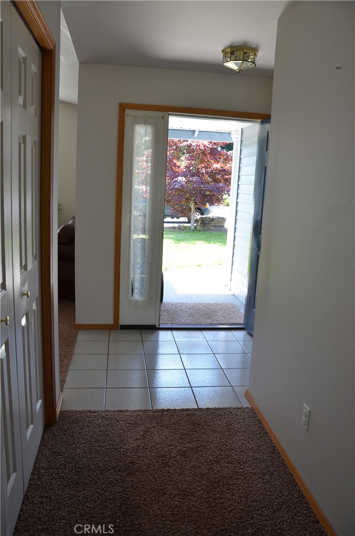 1328 Heritage Hills Court Property Photo 4