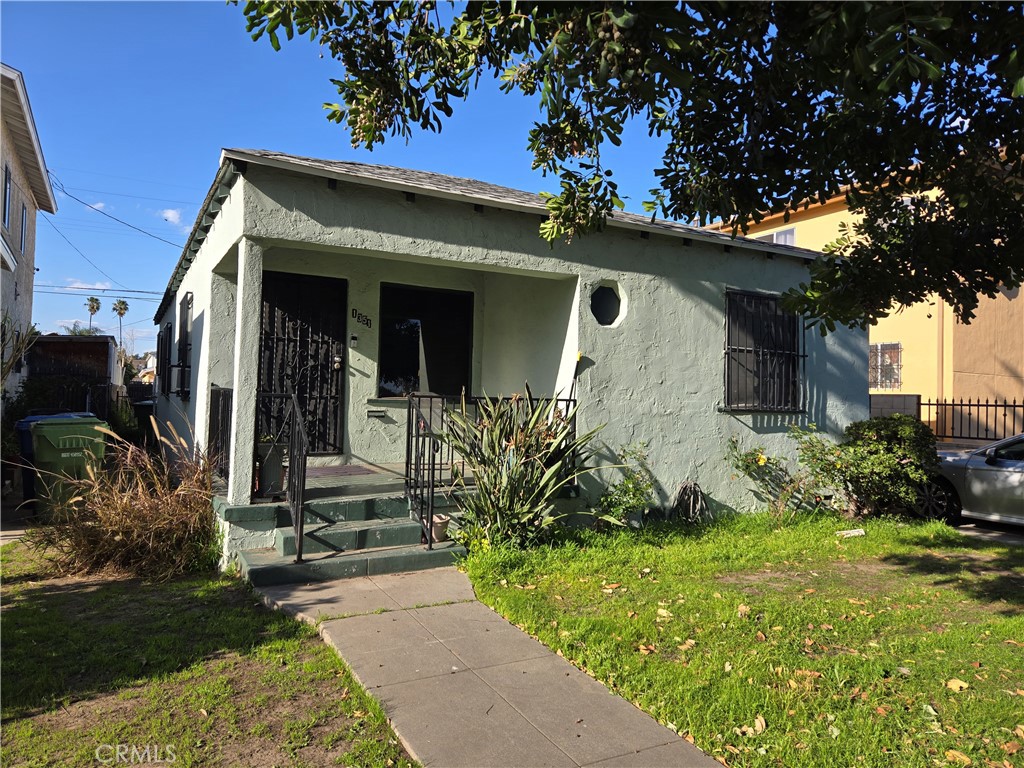 1351 E 50th Street Property Photo 1