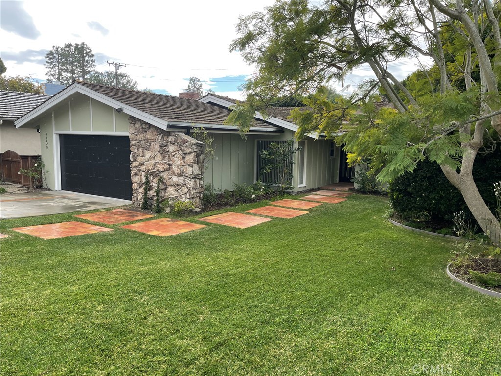 2509 Palos Verdes Drive W Property Photo