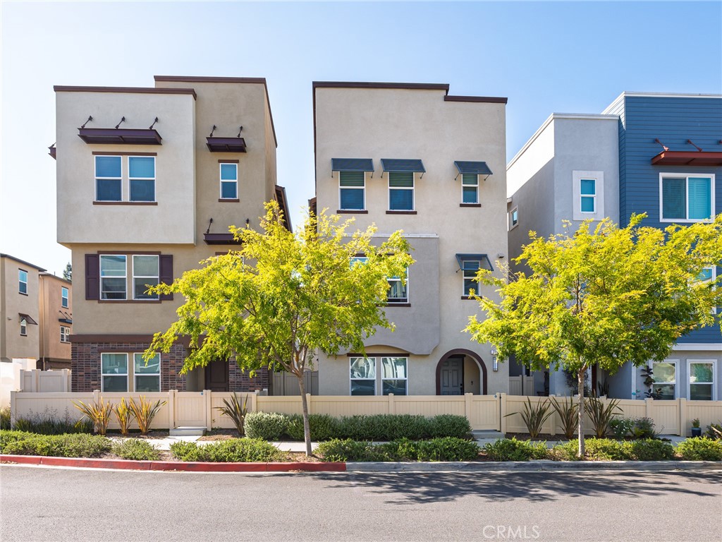 90301 Real Estate Listings Main Image