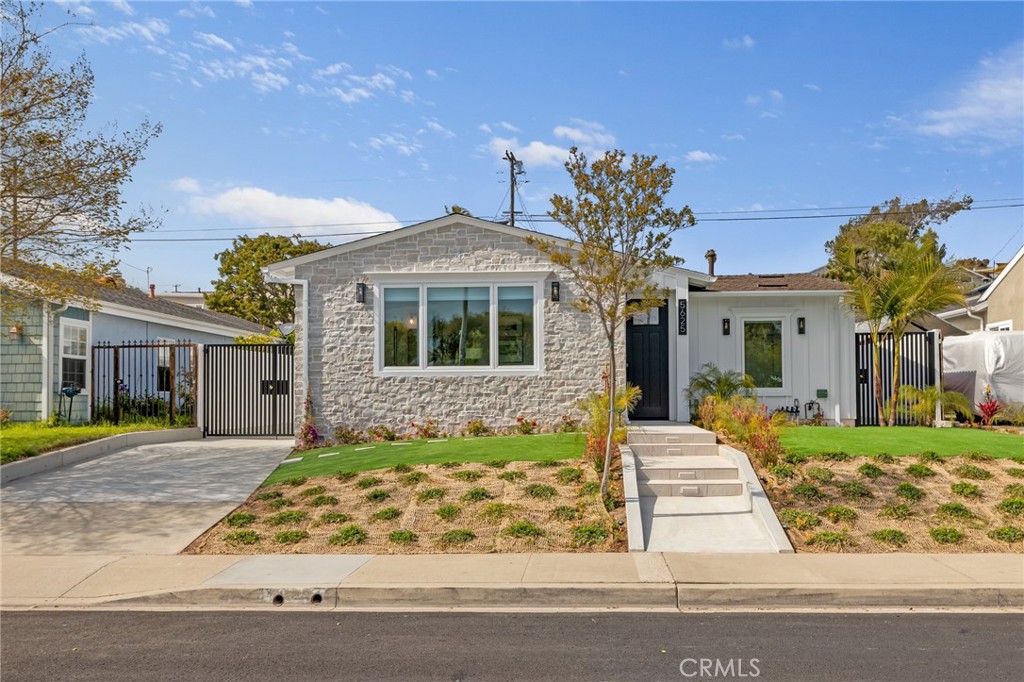 5625 Sunnyview Street Property Photo 1