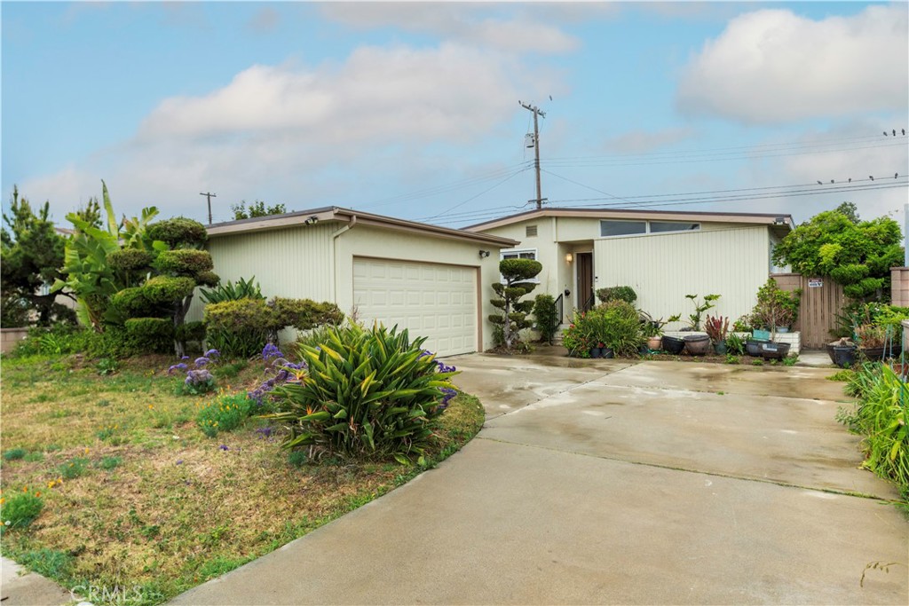 16928 S Raymond Place Property Photo 1