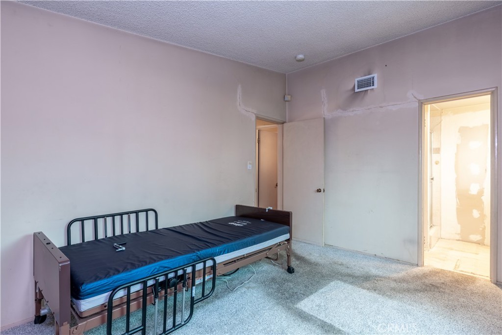 16928 S Raymond Place Property Photo 13