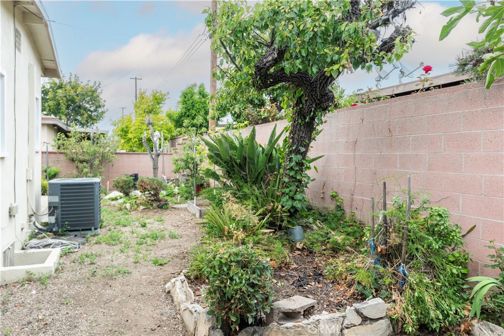 16928 S Raymond Place Property Photo 24
