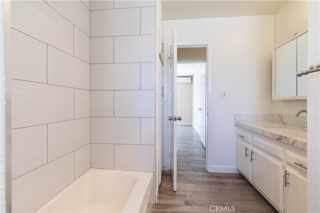 2102 Mathews Avenue D Property Photo 10