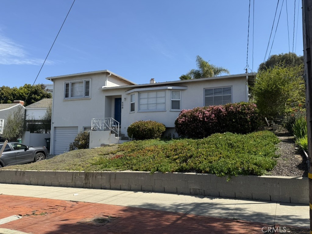 608 S Gertruda Avenue Property Photo