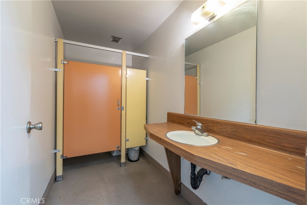 1003 E G Street Property Photo 17