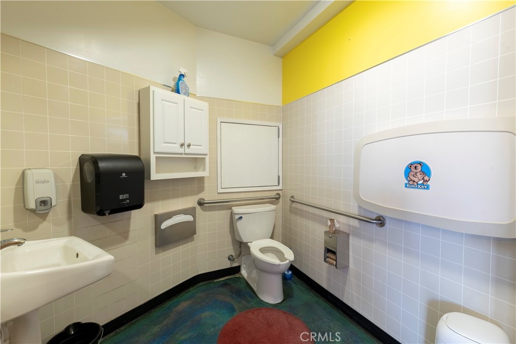 512 N Pacific Coast Highway Property Photo 15