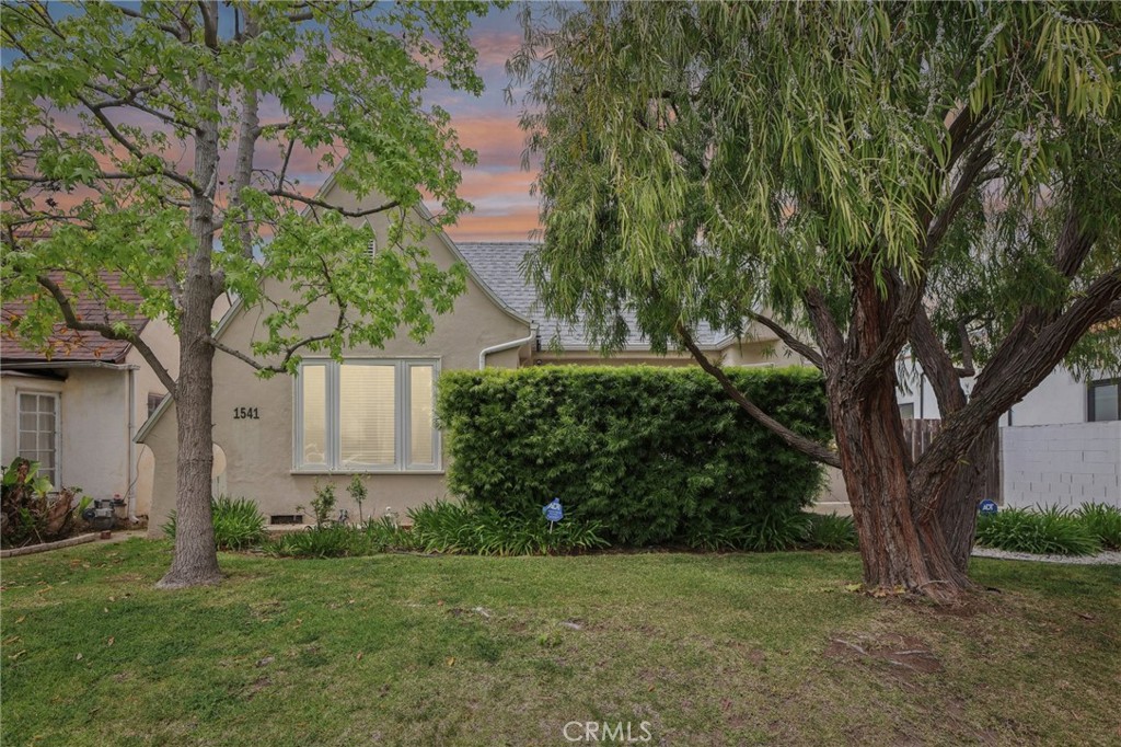 1541 Ellsmere Property Photo 1