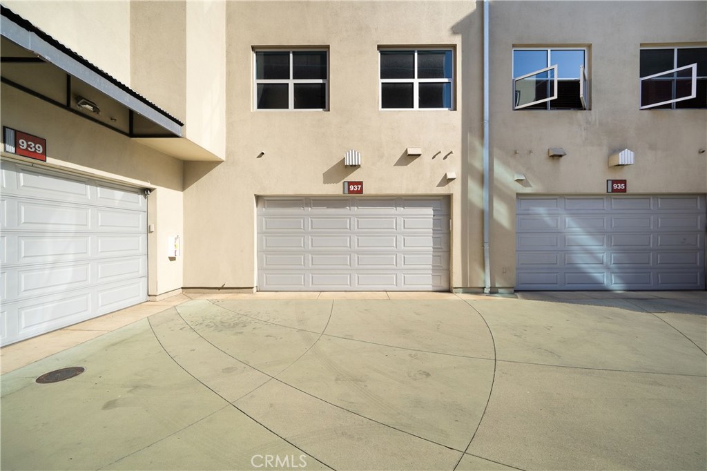 937 E Santa Ana Boulevard Property Photo 21