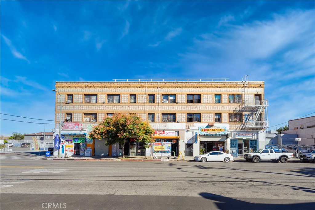 2709 W Pico Boulevard Property Photo 2