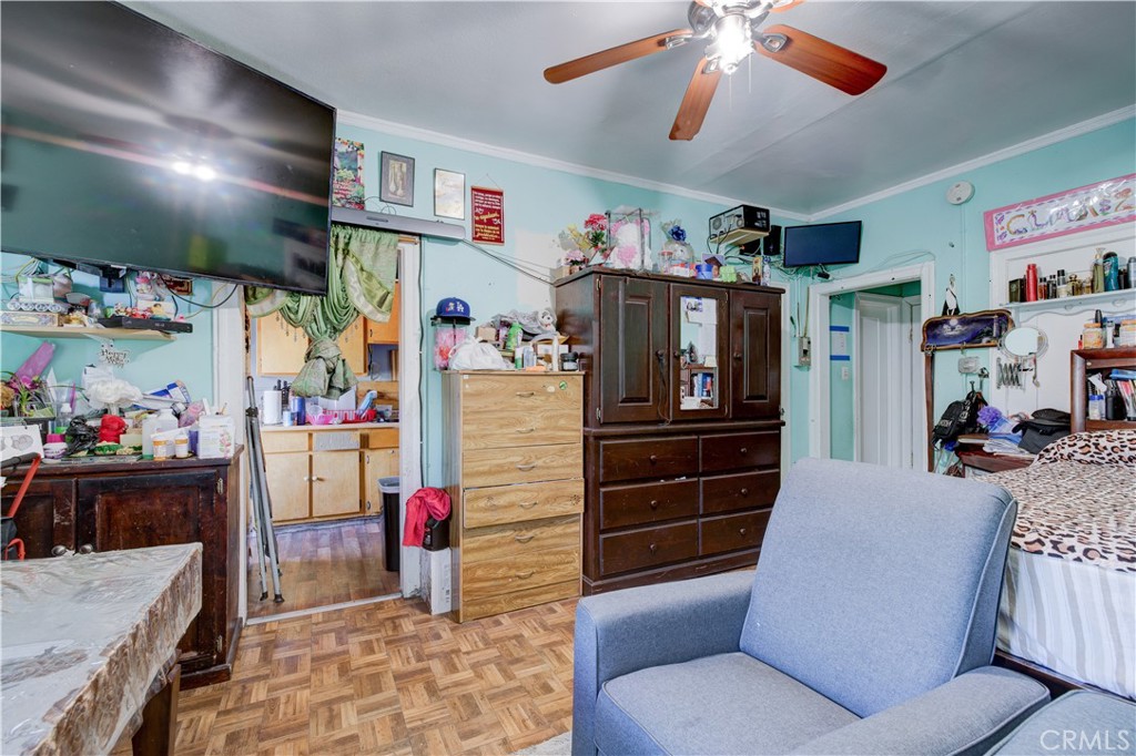 2709 W Pico Boulevard Property Photo 19