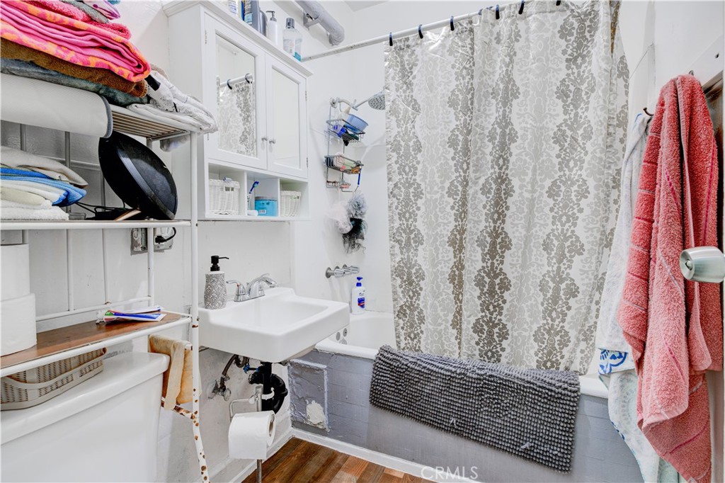 2709 W Pico Boulevard Property Photo 22