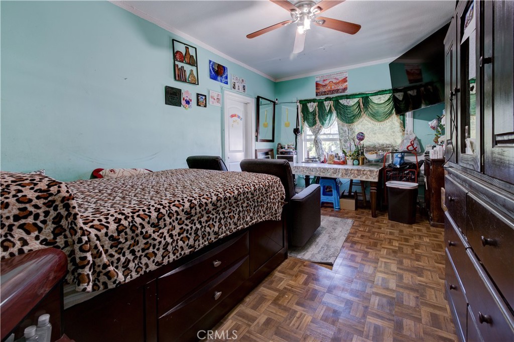 2709 W Pico Boulevard Property Photo 23
