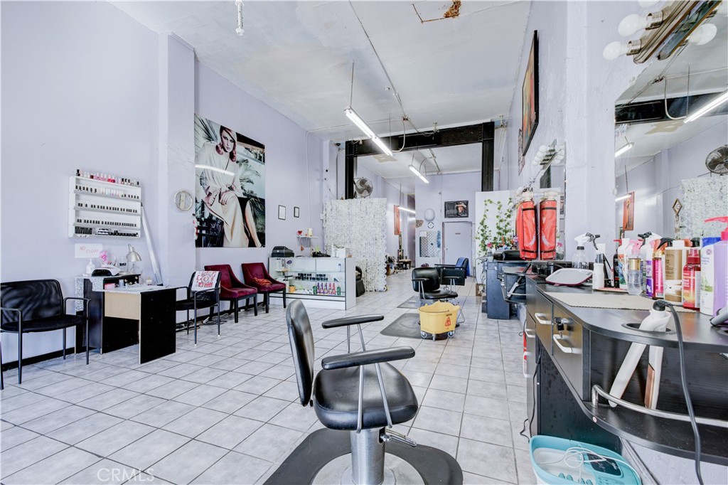 2709 W Pico Boulevard Property Photo 33