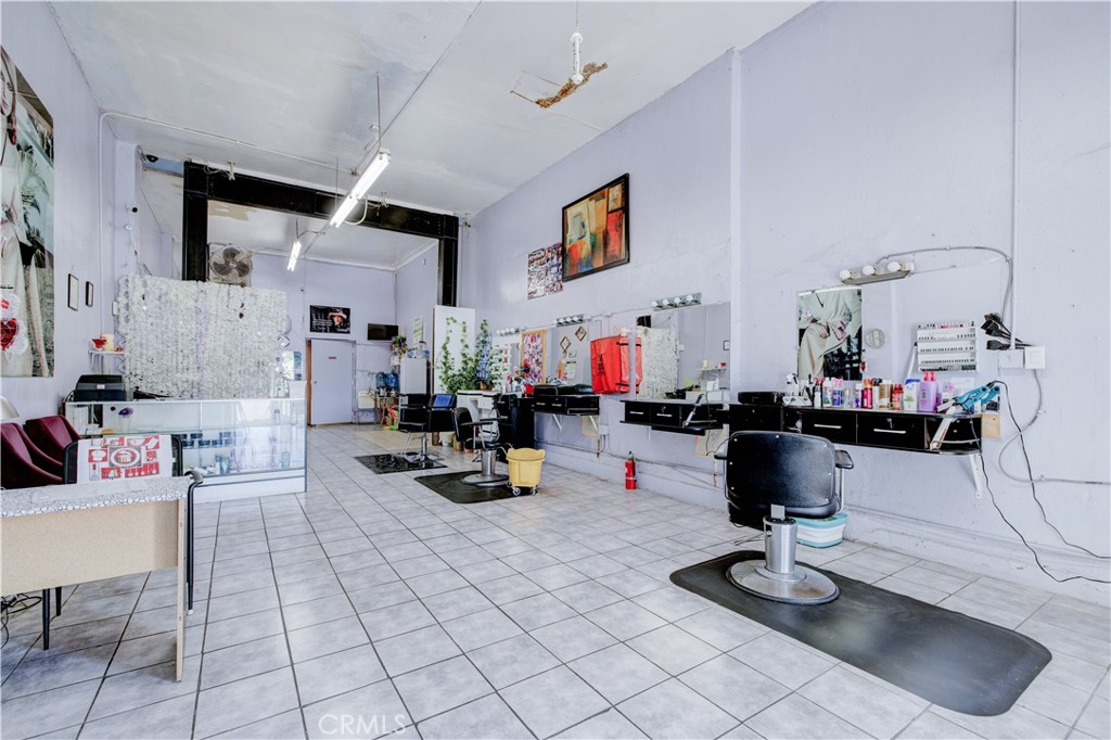 2709 W Pico Boulevard Property Photo 34