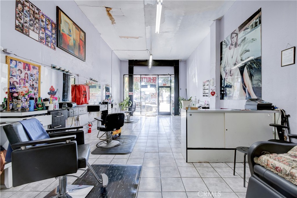 2709 W Pico Boulevard Property Photo 35