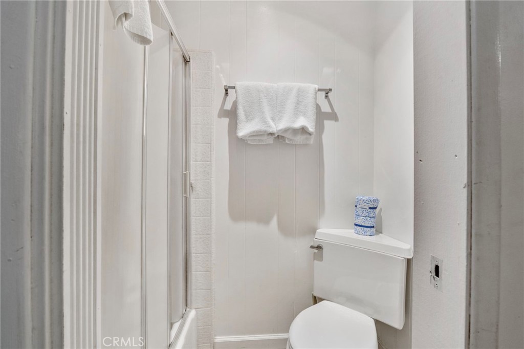 366 Curly Drive Property Photo 12