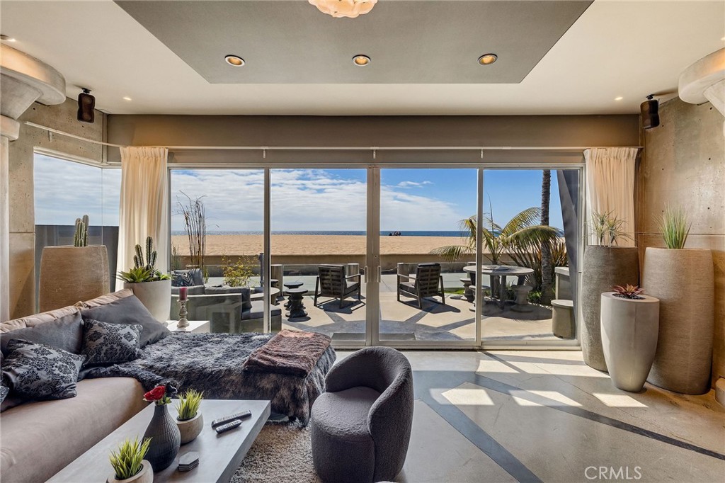2024 The Strand Property Photo 8