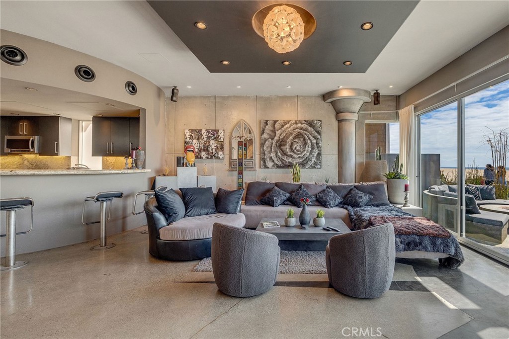 2024 The Strand Property Photo 10