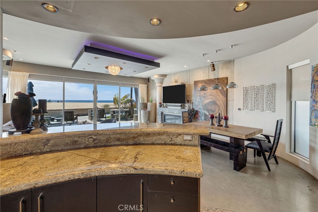 2024 The Strand Property Photo 19