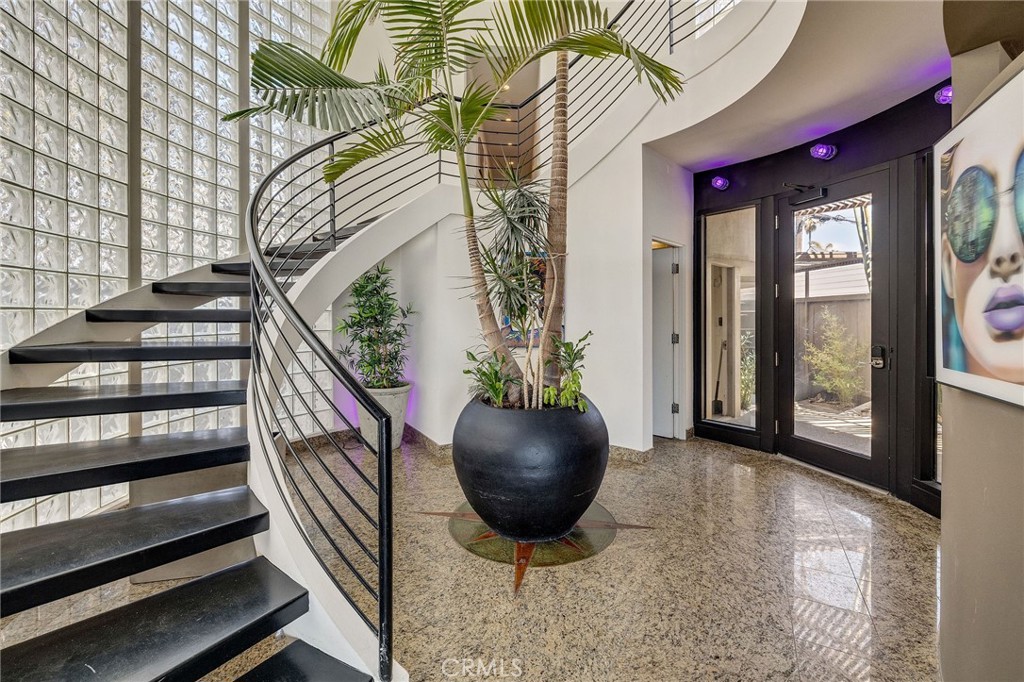 2024 The Strand Property Photo 21