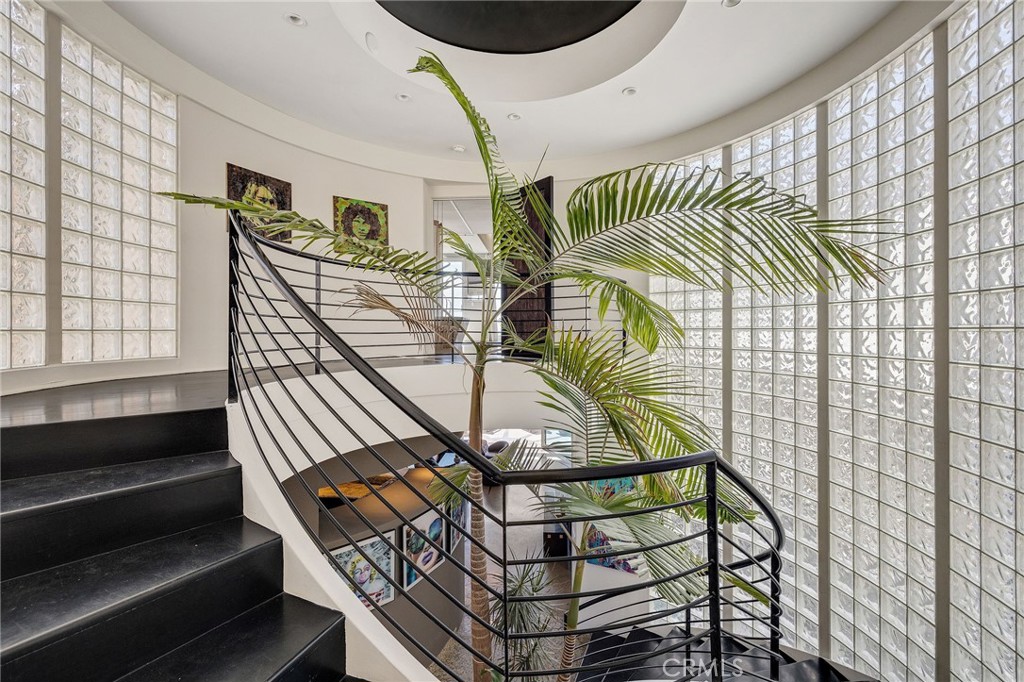2024 The Strand Property Photo 22