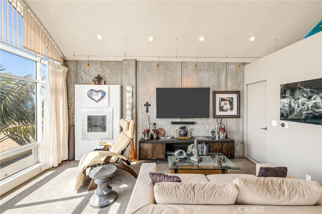 2024 The Strand Property Photo 36