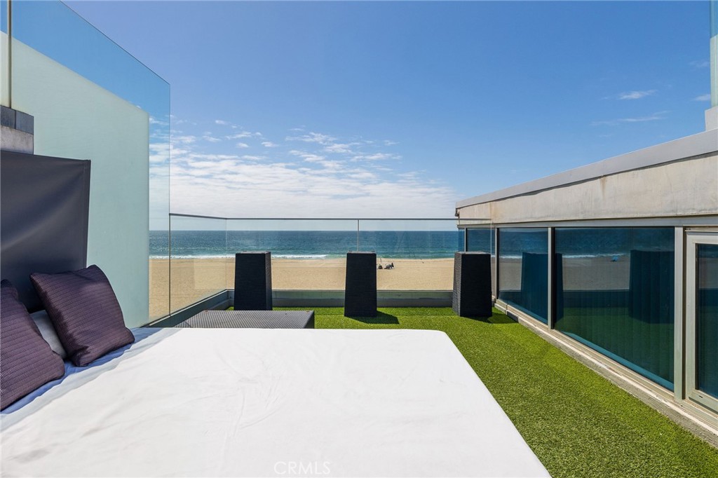 2024 The Strand Property Photo 39