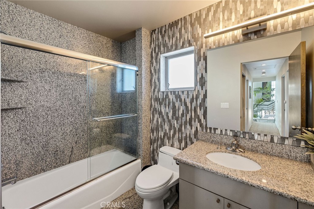 2024 The Strand Property Photo 54
