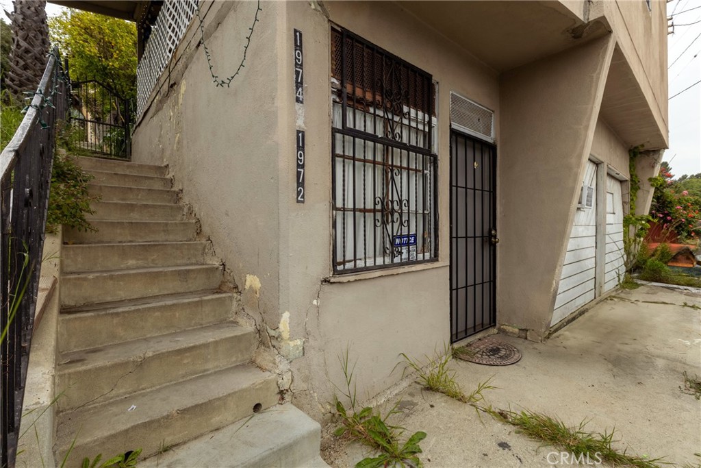 1972 N Marianna Avenue Property Photo 7