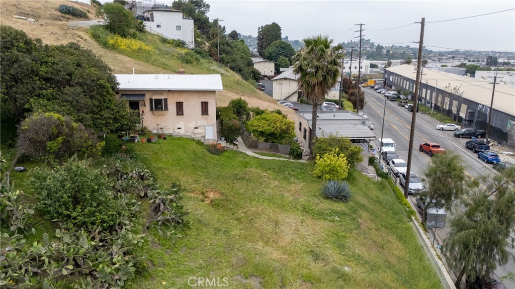 1972 N Marianna Avenue Property Photo 8