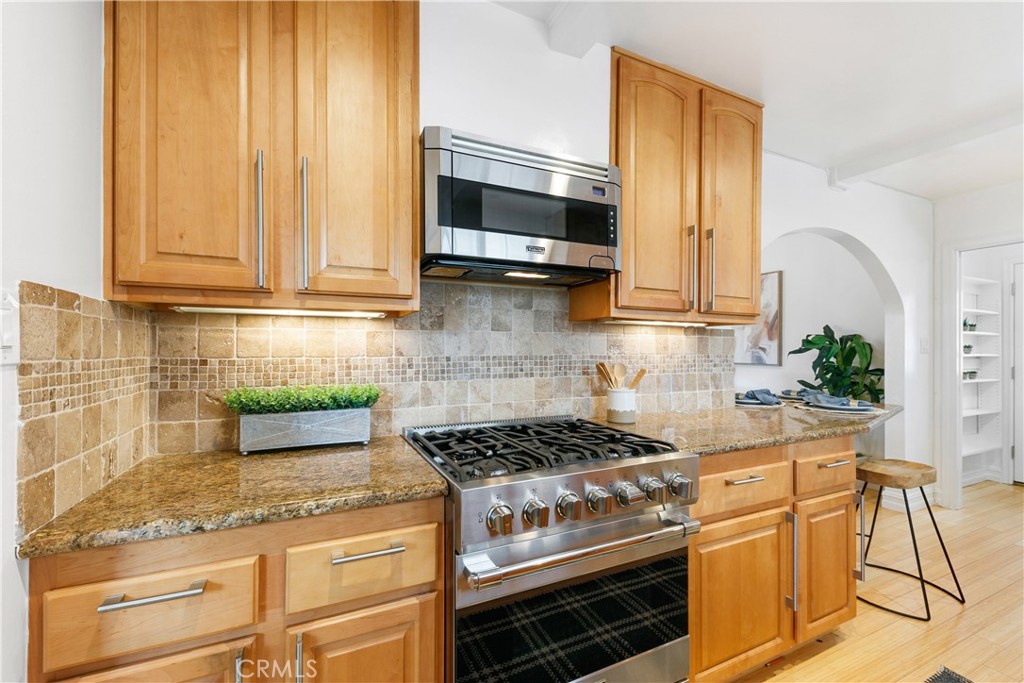 5019 Scott Street Property Photo 16