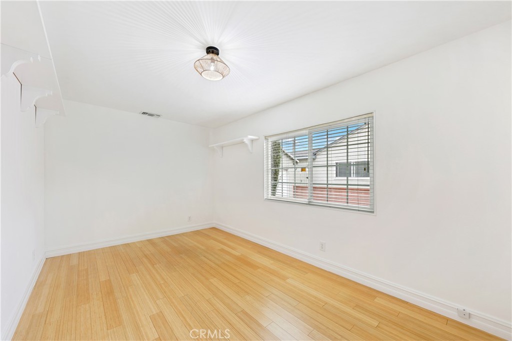 5019 Scott Street Property Photo 26