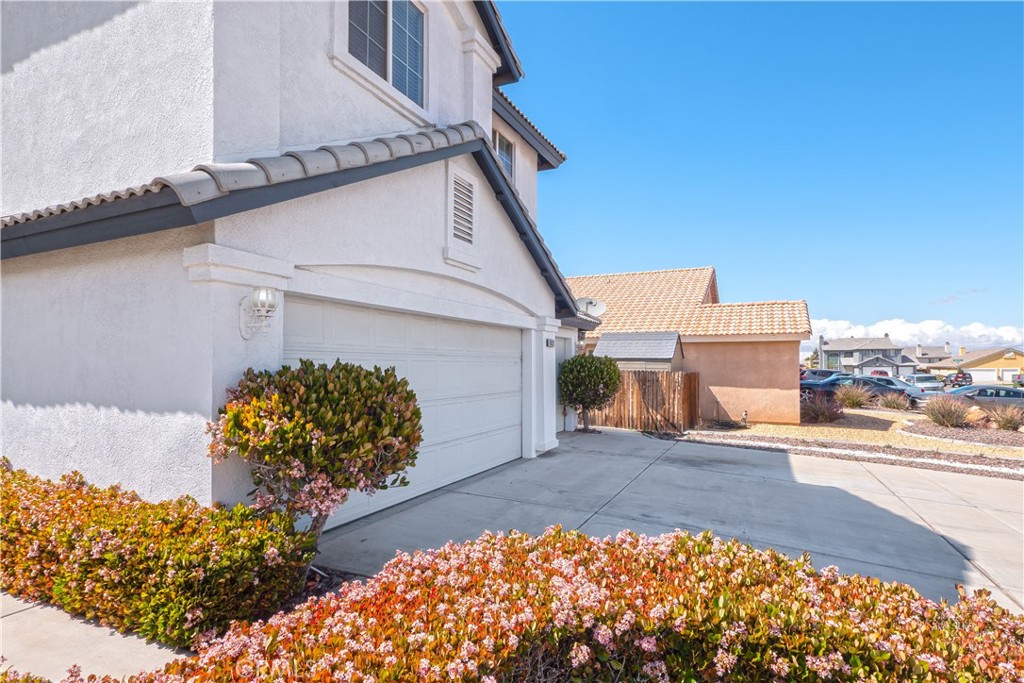 8932 Wedgewood Court Property Photo 4