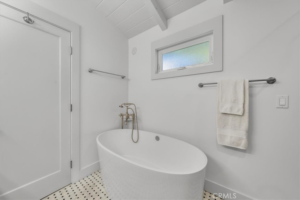 2616 Pine Ave Property Photo 12