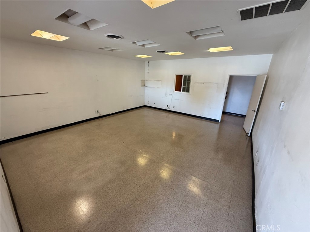 1201 W Jon Street Property Photo 8