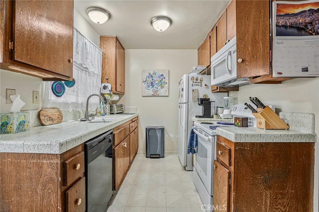 2007 Huntington Lane Property Photo 10