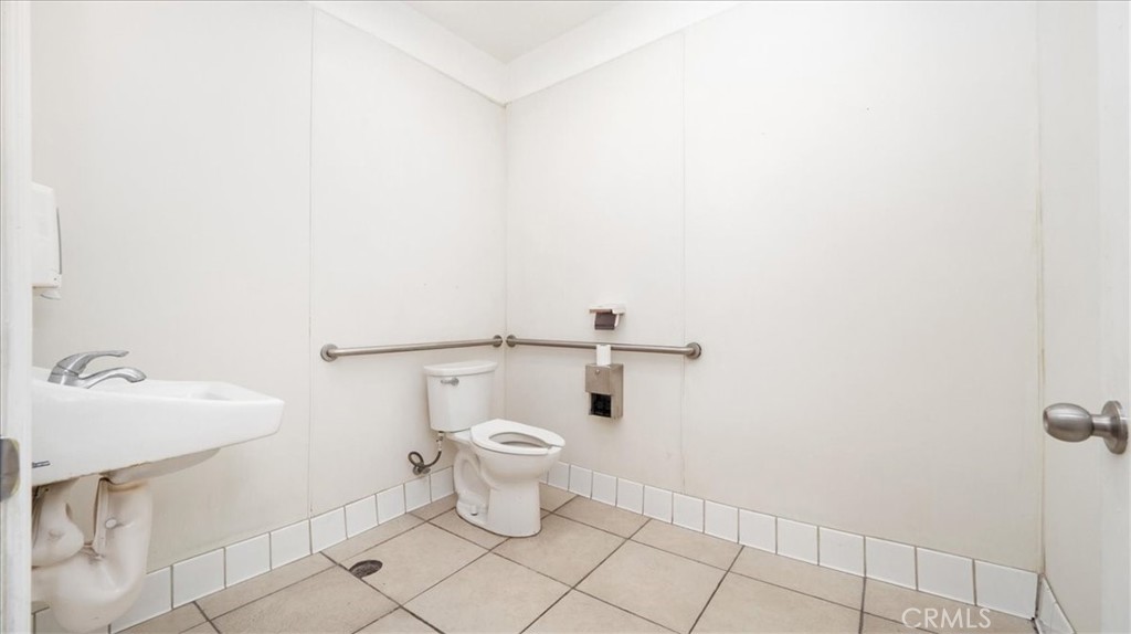 4126 Whittier Boulevard Property Photo 10