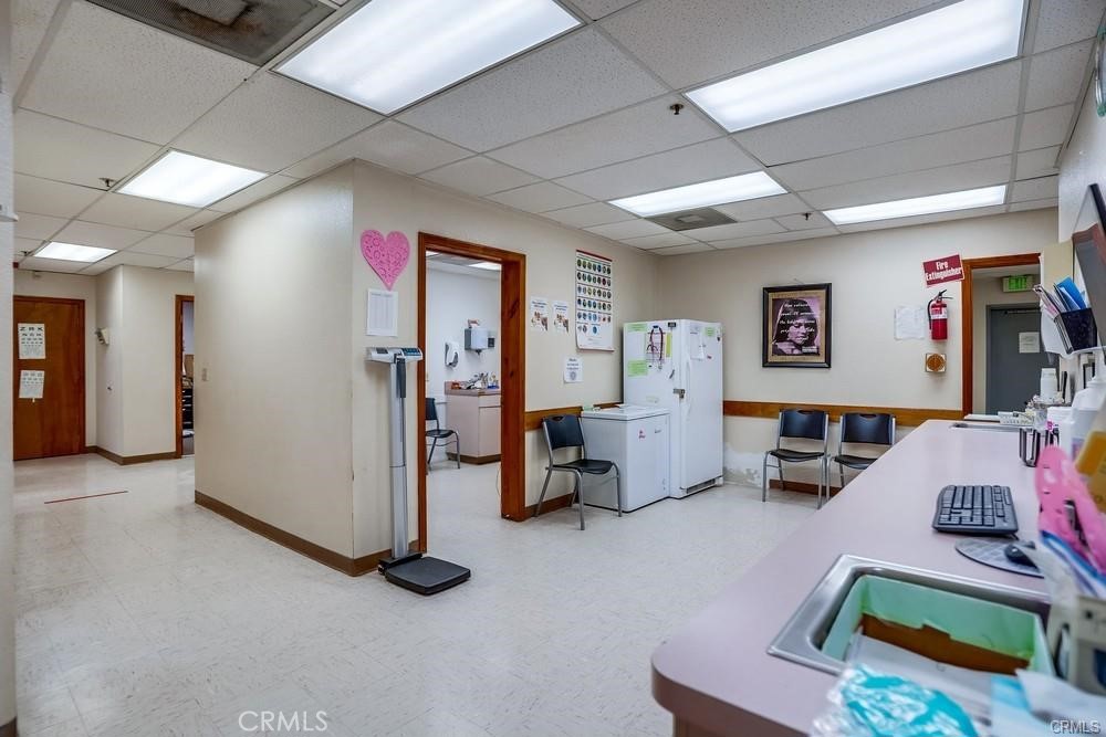 1105 N Chester Avenue Property Photo 12