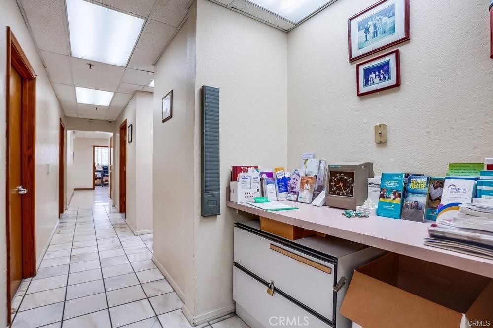 1105 N Chester Avenue Property Photo 16