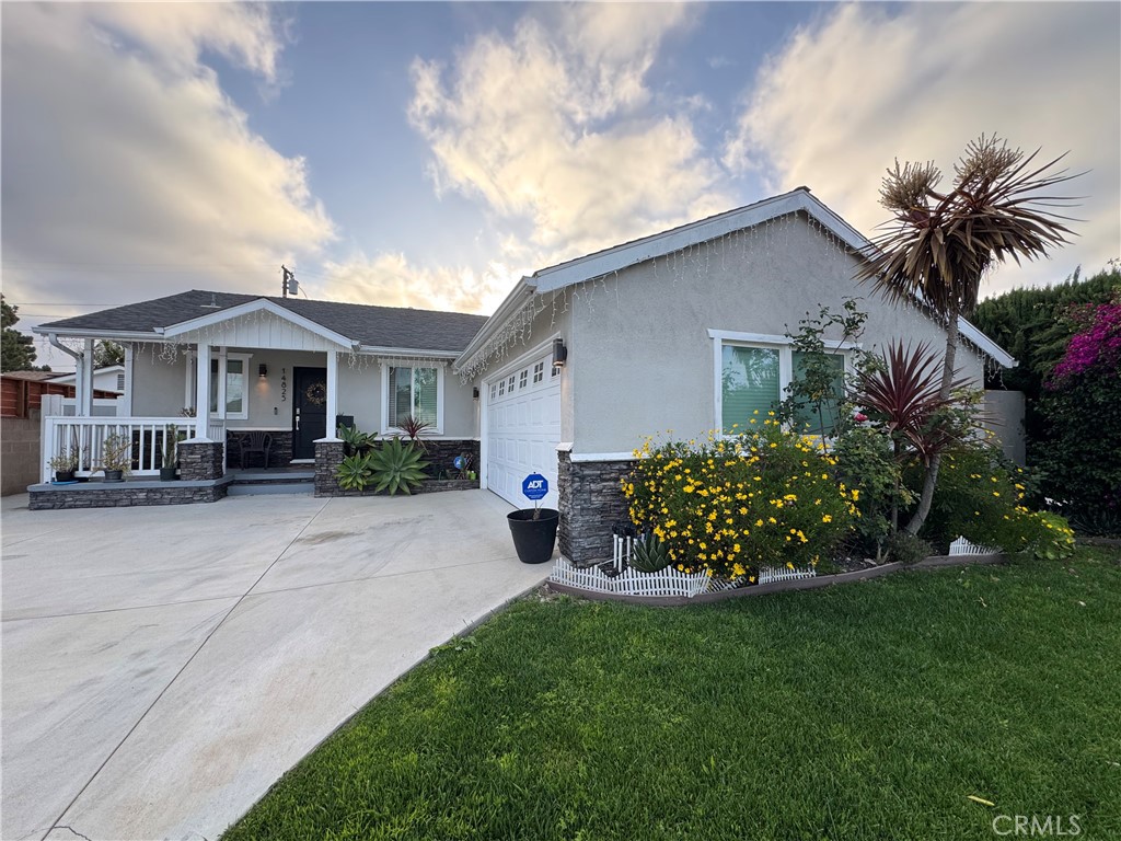 14825 Cranbrook Avenue Property Photo 1