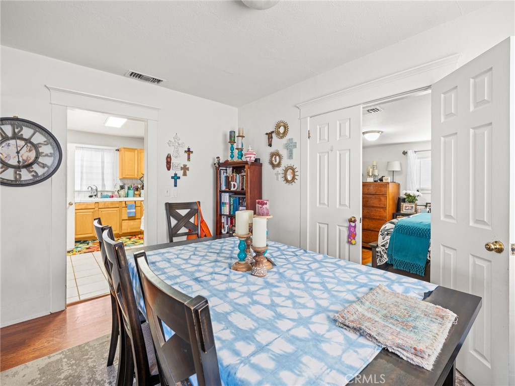 1736 Gramercy Avenue Property Photo 8