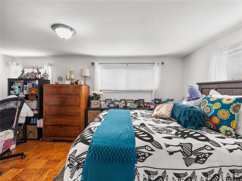 1736 Gramercy Avenue Property Photo 17