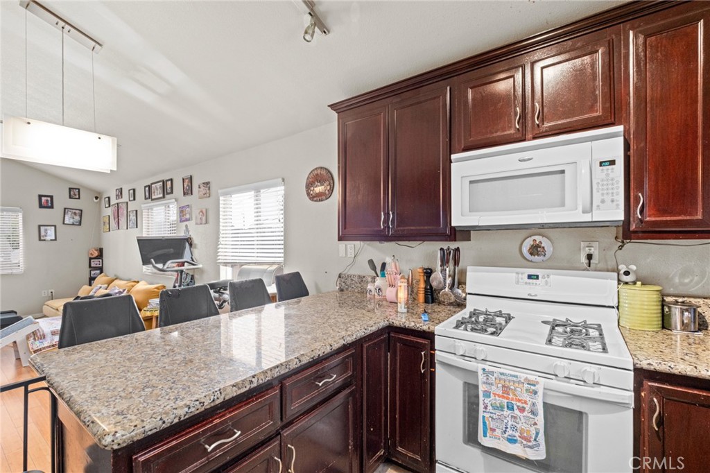 1736 Gramercy Avenue Property Photo 26