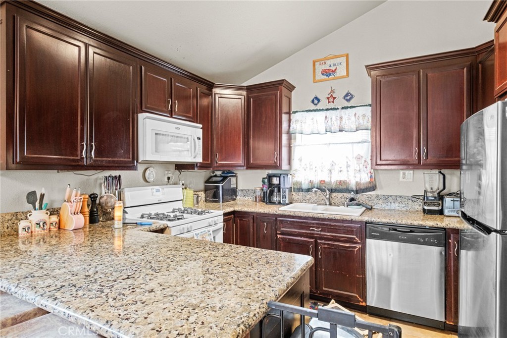 1736 Gramercy Avenue Property Photo 33