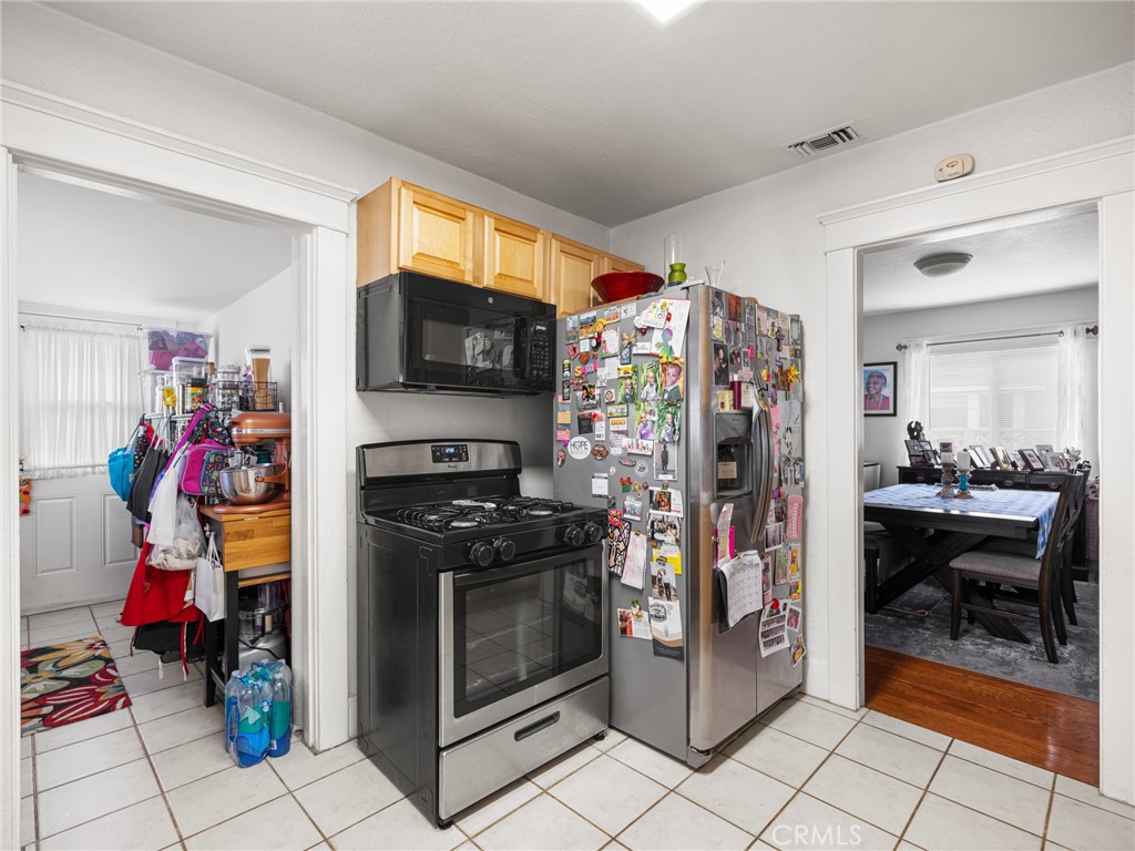1736 Gramercy Avenue Property Photo 12