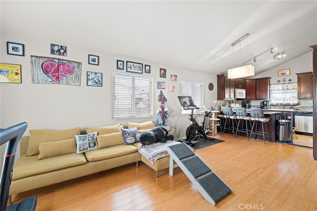 1736 Gramercy Avenue Property Photo 35