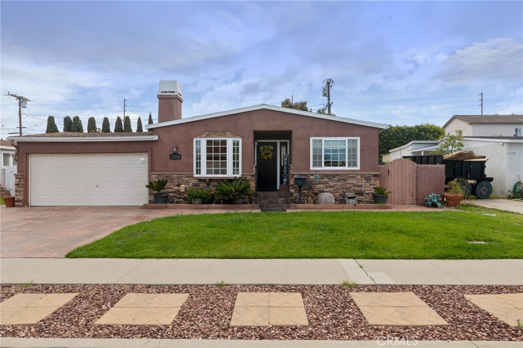 23714 Alliene Avenue Property Photo