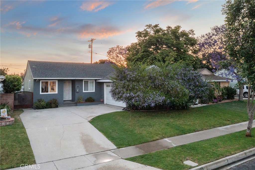 14725 Kornblum Avenue Property Photo 1